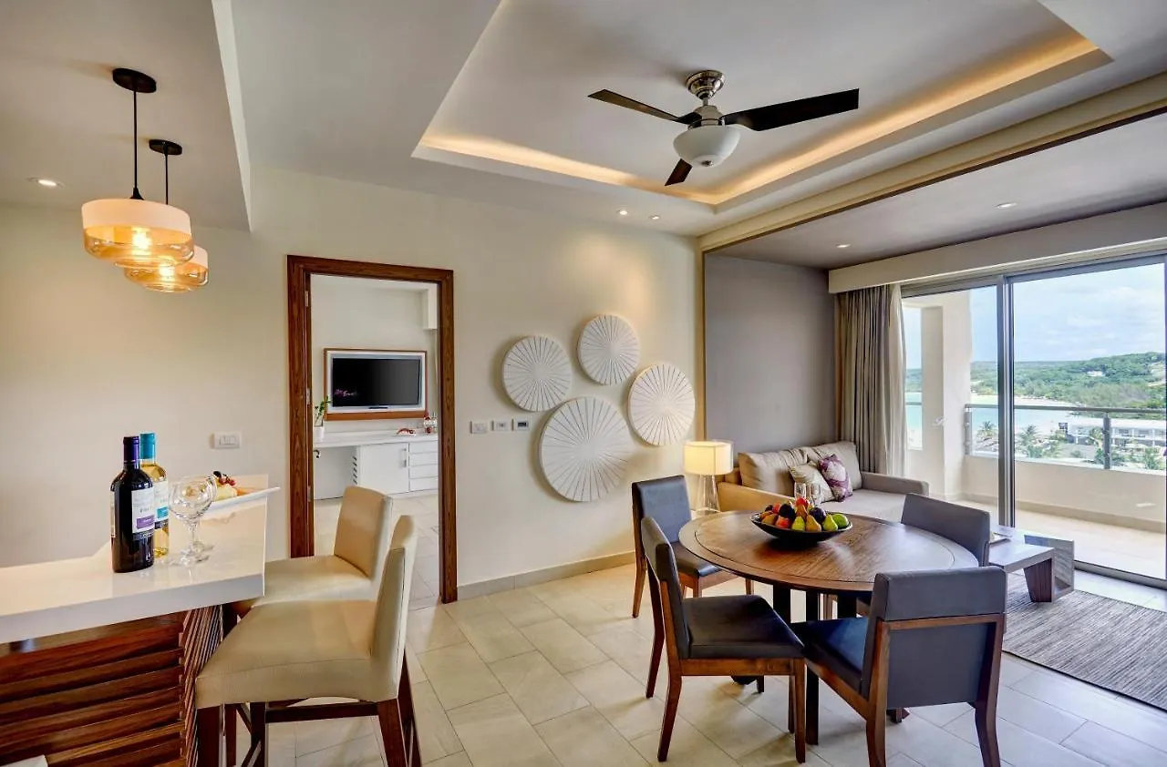 *****  Royalton Blue Waters Montego Bay, An Autograph Collection All-Inclusive Resort Falmouth Jamaica
