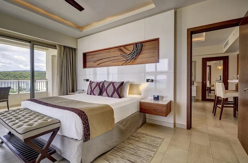 Royalton Blue Waters Montego Bay, An Autograph Collection All-Inclusive Resort 法尔茅斯