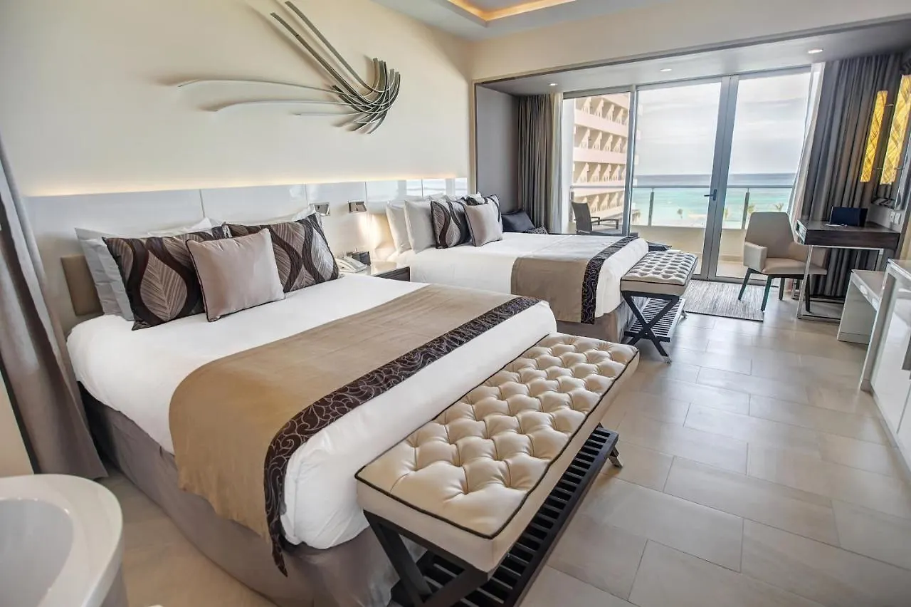 Royalton Blue Waters Montego Bay, An Autograph Collection All-Inclusive Resort 法尔茅斯