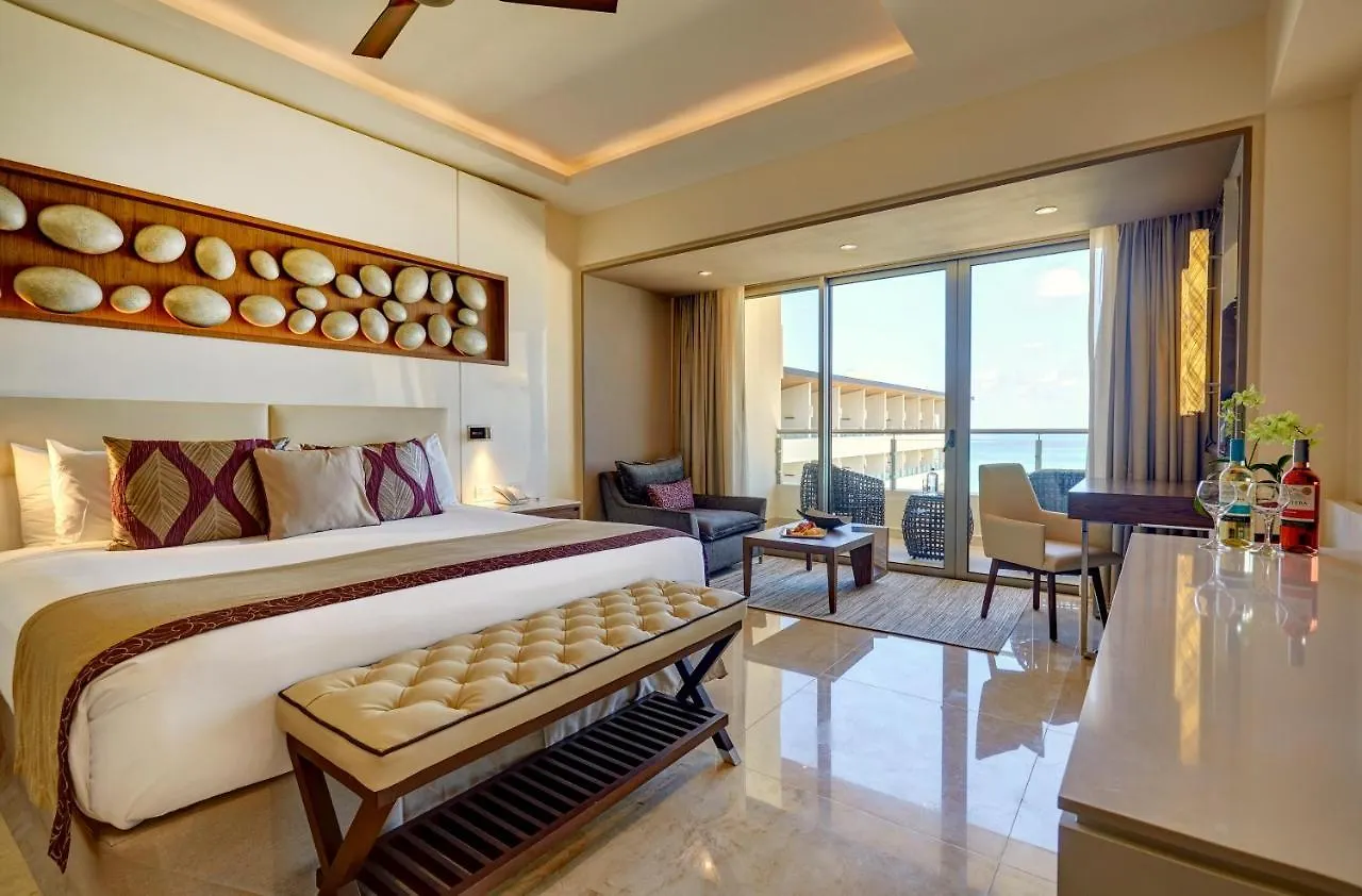 Royalton Blue Waters Montego Bay, An Autograph Collection All-Inclusive Resort 法尔茅斯