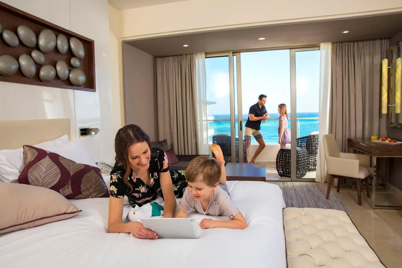 Royalton Blue Waters Montego Bay, An Autograph Collection All-Inclusive Resort 法尔茅斯